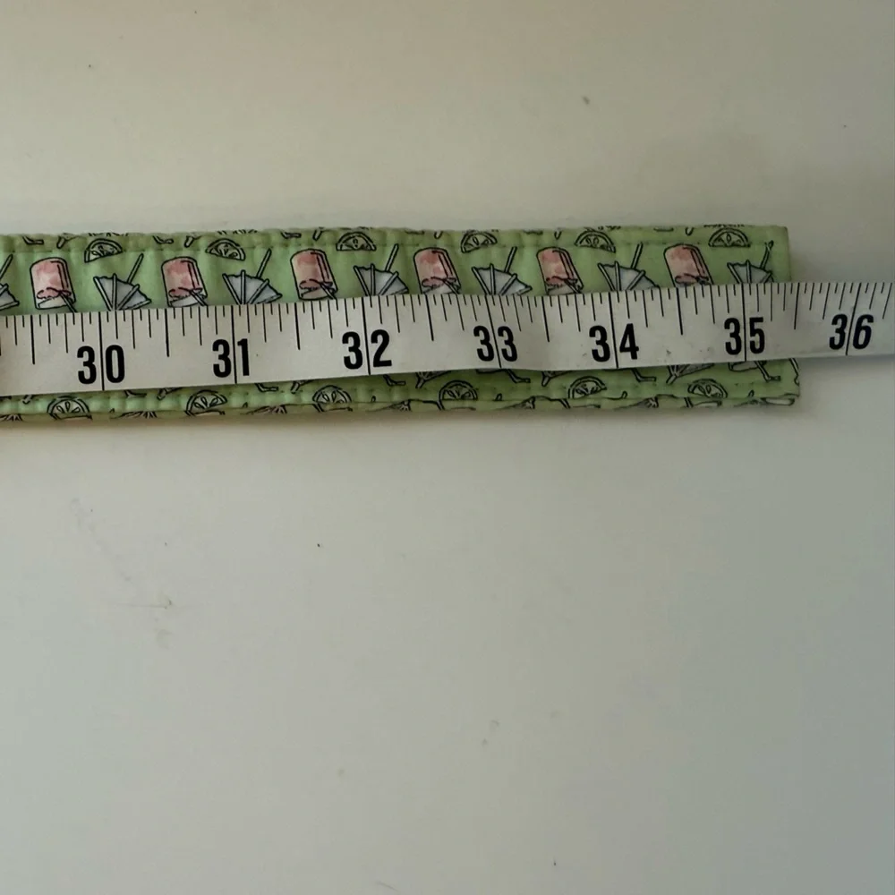 Vineyard Vines cocktail themed belt‎